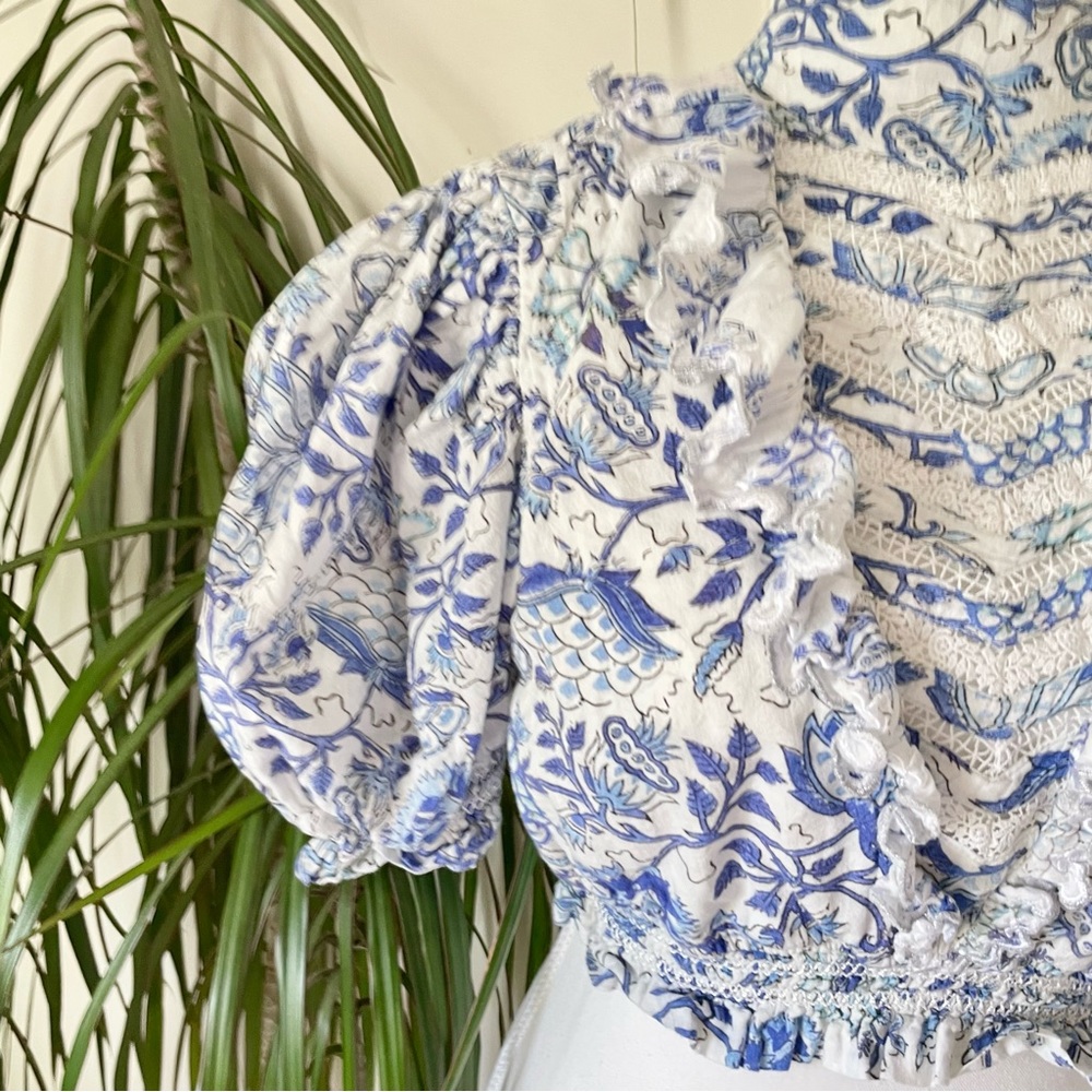 HEMANT & NANDITA Blue and White Floral Puff-Sleeve Blouse - Picture 10 of 16